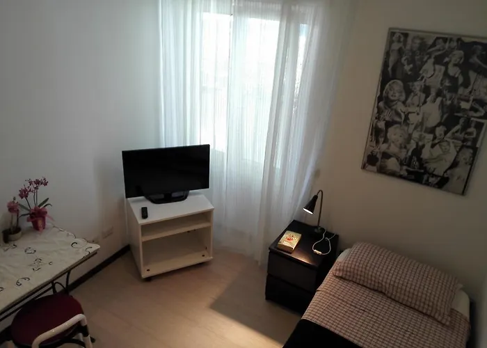 Oda ve Kahvaltı Rosa Blu 4*