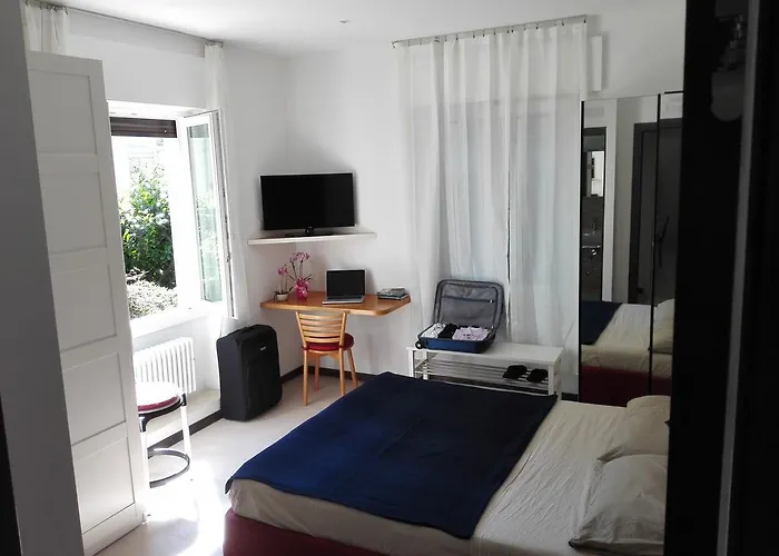 罗莎蓝光住宿加早餐旅馆