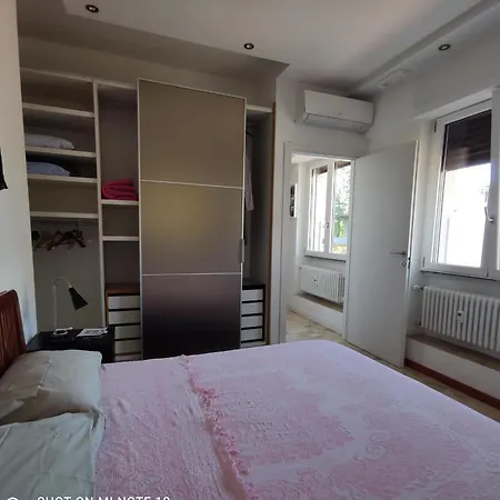 Rosa Blu Bed and Breakfast 4*